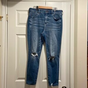 AE women’s jeans - like new!